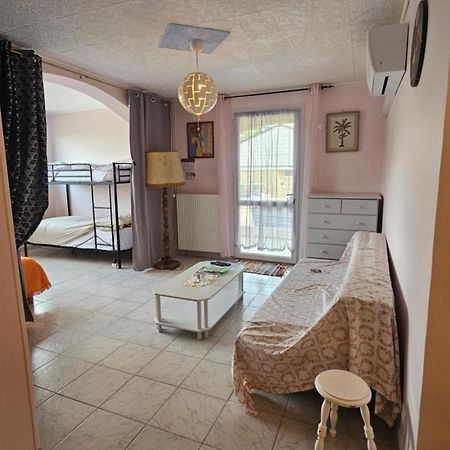 Gite Esprit Etape Saint-Barthélemy-de-Vals Exterior foto